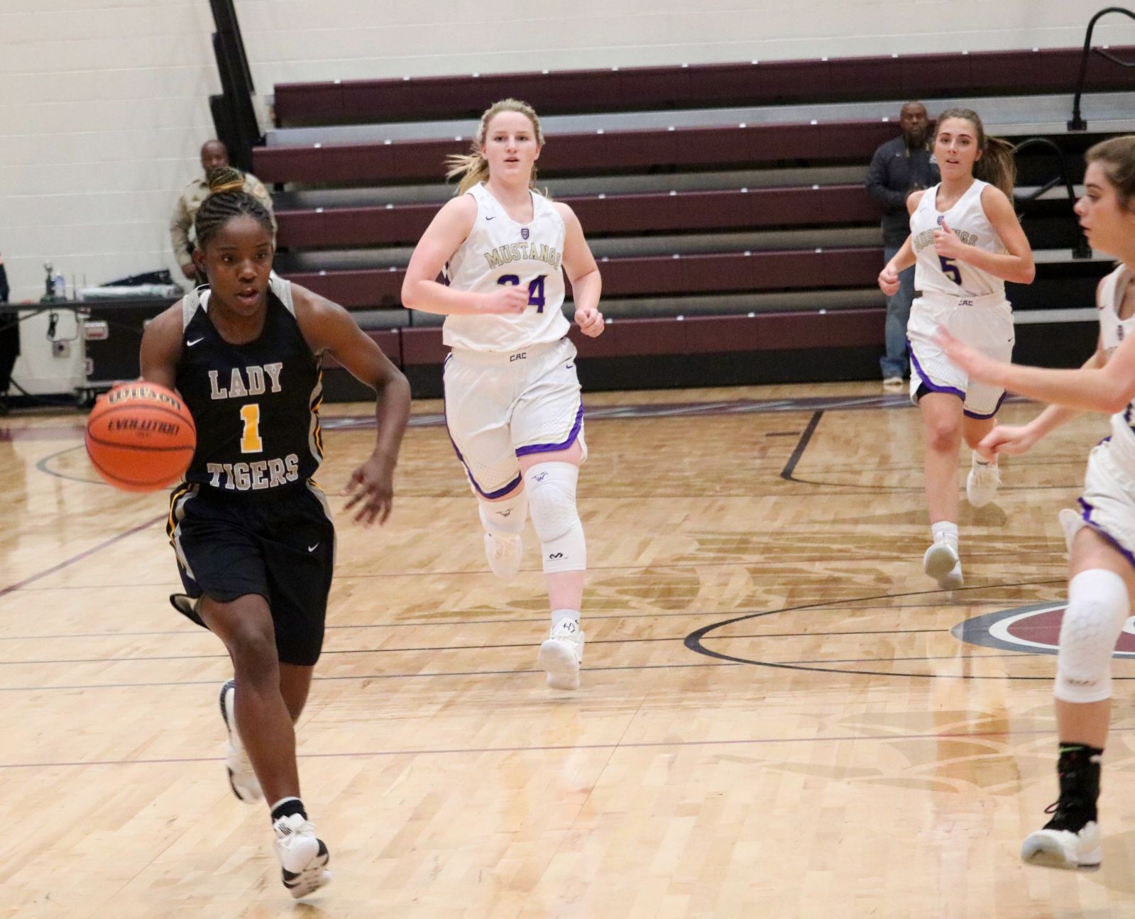 Dunlap reaches 1,000 point club